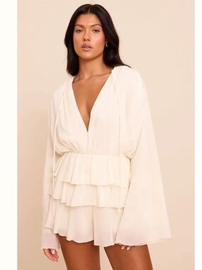 PrettyLittleThing Cream Tiered V-Neck Ruffle Tunic